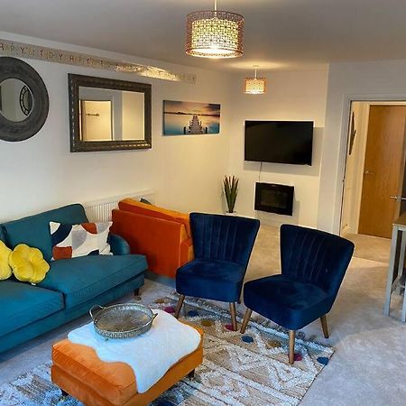 Luxury Modern 1Bed Sea View Apartment Rhôs-on-Sea Exteriör bild