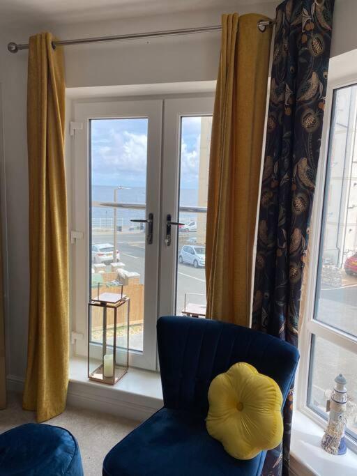 Luxury Modern 1Bed Sea View Apartment Rhôs-on-Sea Exteriör bild